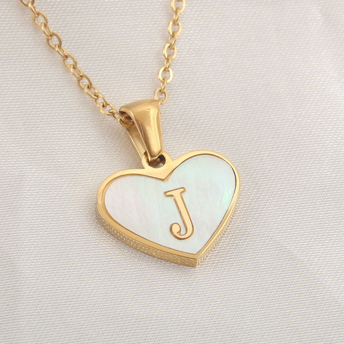 Heartfelt Elegance: 26-Letter White Shell Heart Necklace