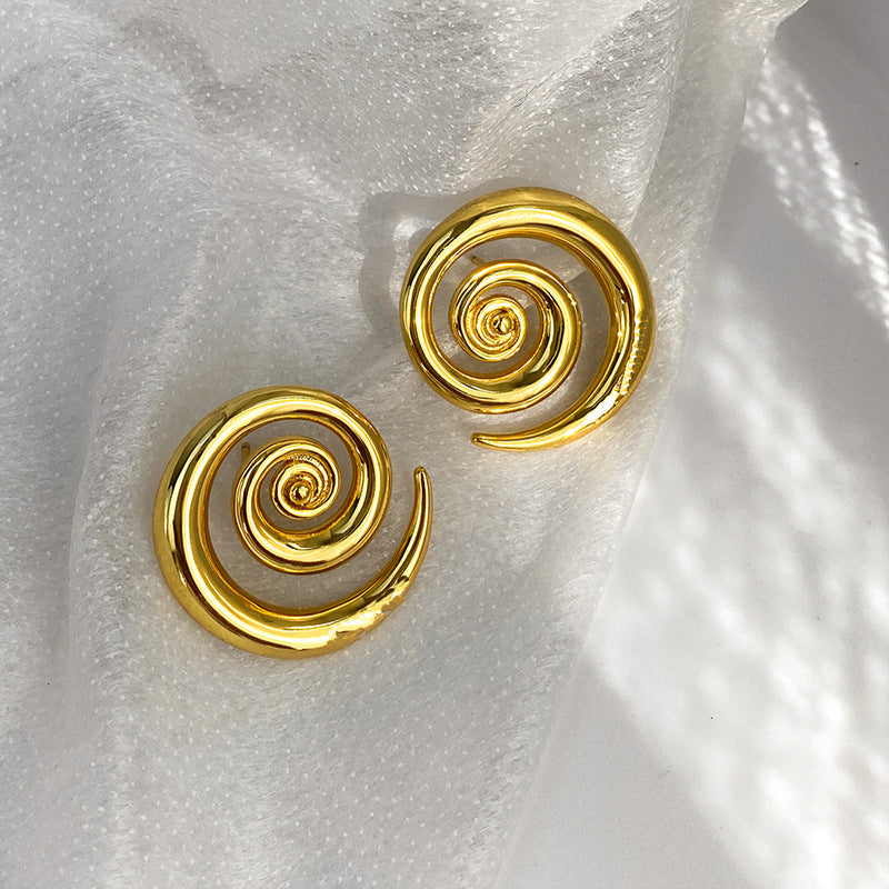 Golden Spin: Geometric Rotation 18K Gold Earrings