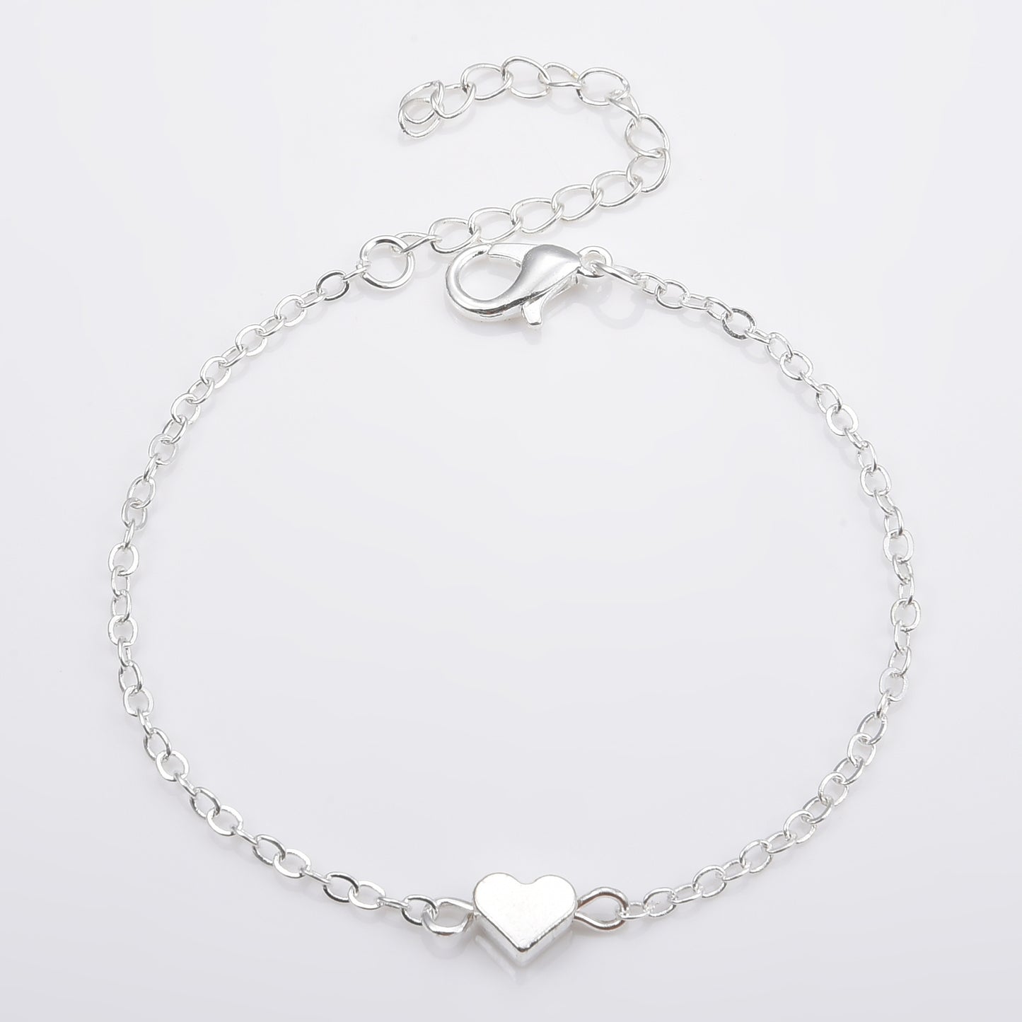 Heartfelt Chic: Fashionable Simple Alloy Heart Bracelet