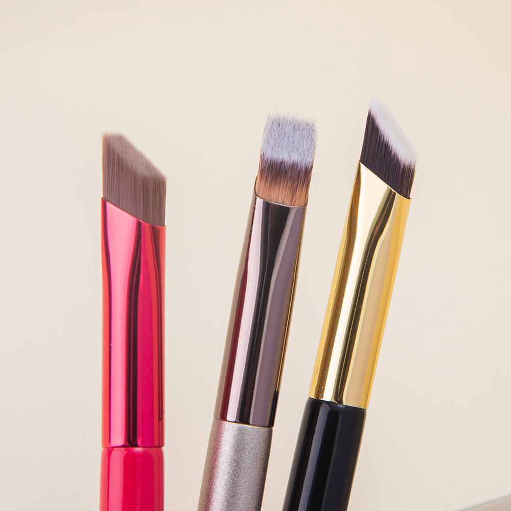 3D Brow Wizard: Wild Eyebrow Brush for Artistic Brow Makeup