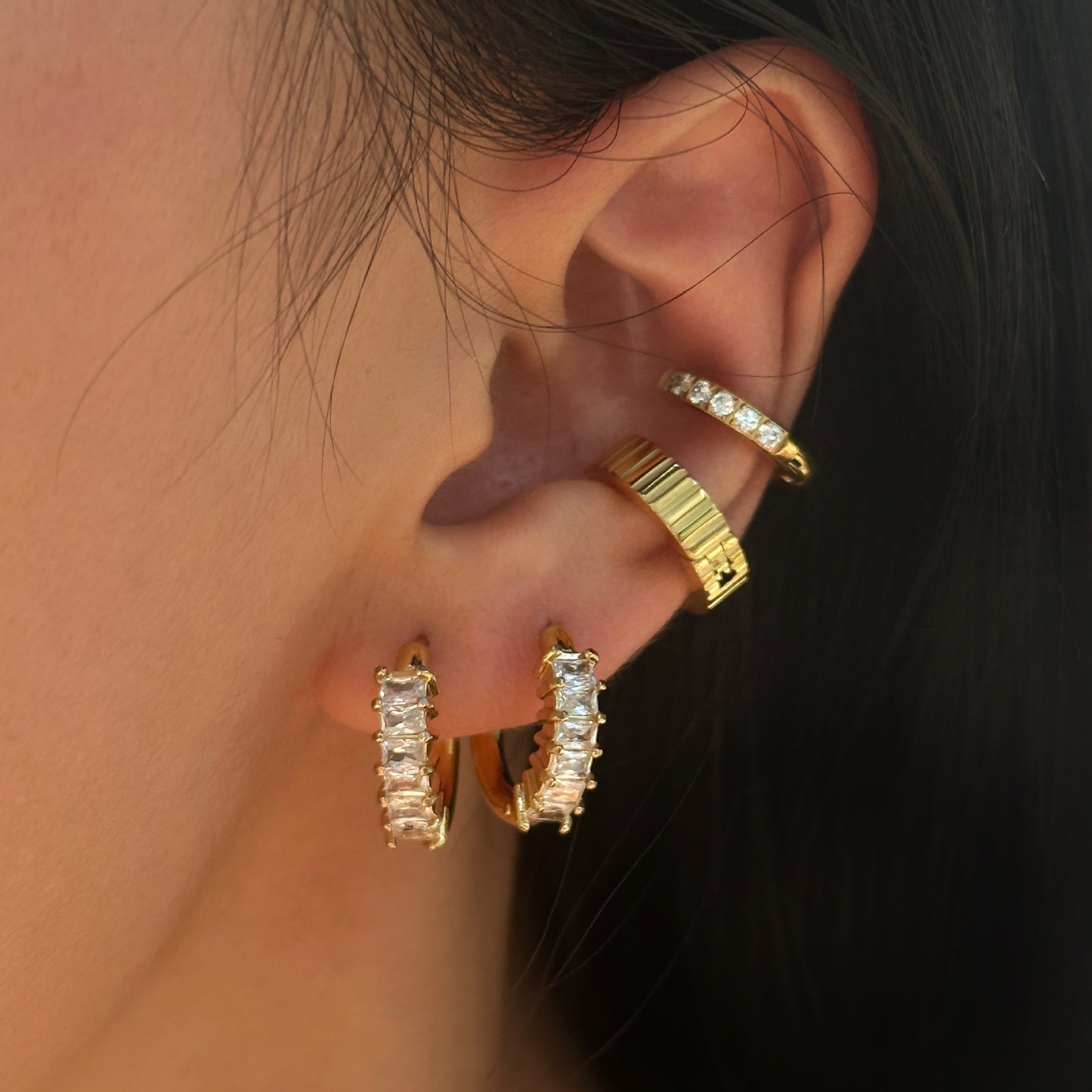 Vintage Vogue: Retro Titanium Steel Small Zircon Earrings