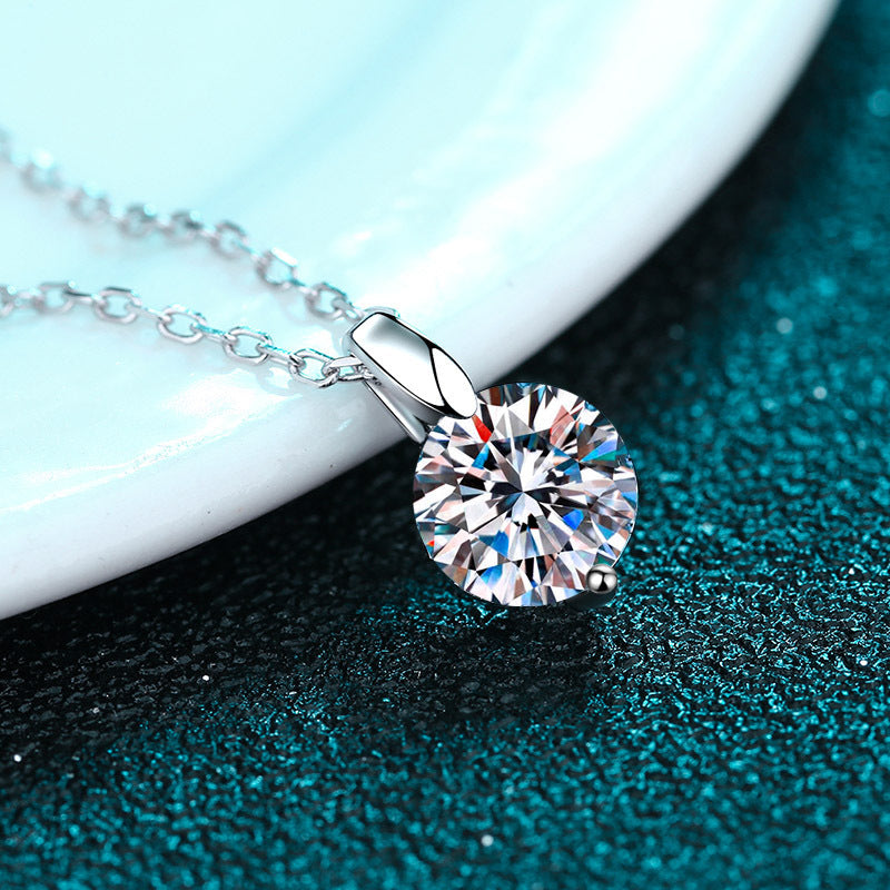 Effortless Elegance: Women's Simple Fashion Necklace for Every Occasion