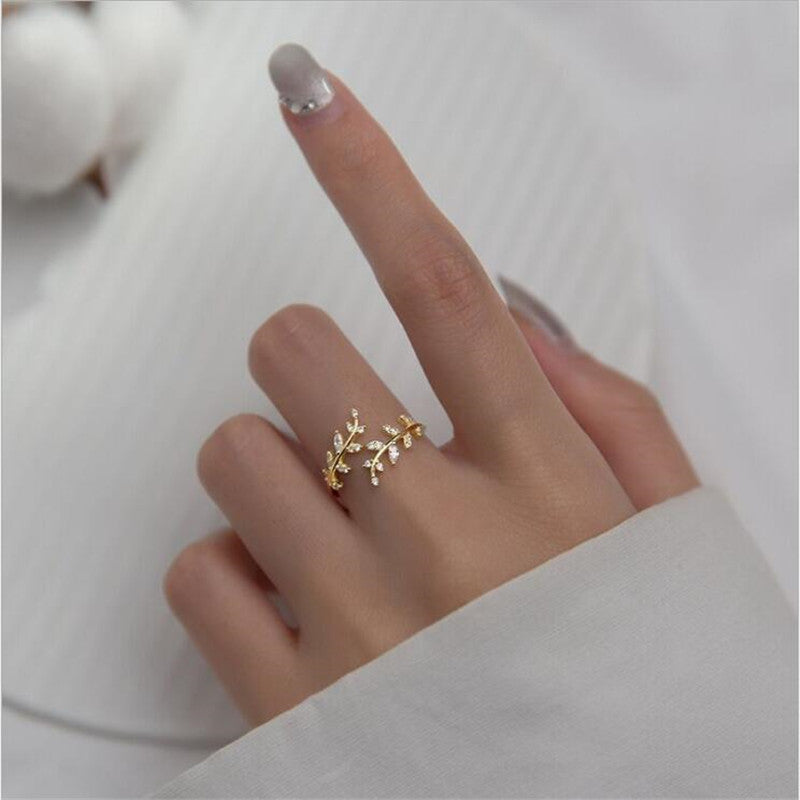 Branching Out: Women's Fashion Jewelry for Spring and Summer