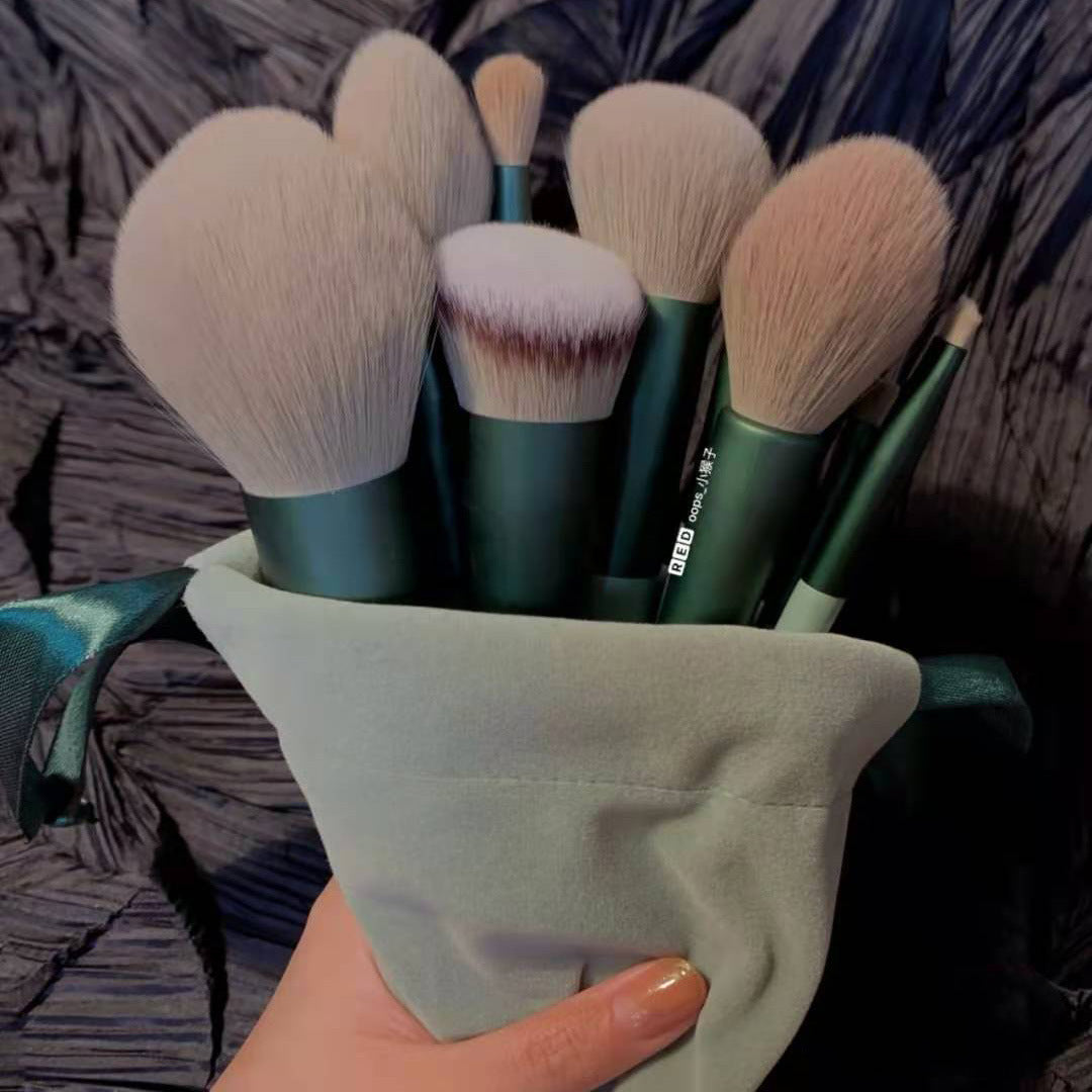 GlamEssentials: 13-Piece Makeup Brush Set for Flawless Beauty Application