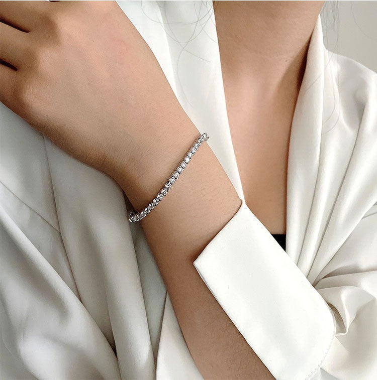 Radiant Brilliance: S925 Sterling Silver Moissanite Tennis Bracelet with 10 Points Sparkle