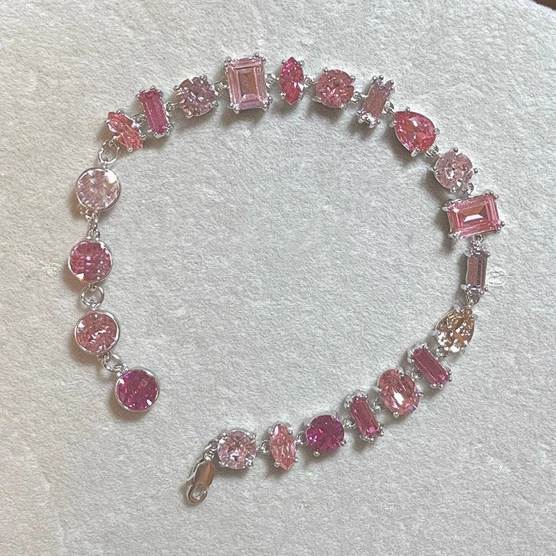 Dual Circle Delight: Exquisite Beaded Bracelet for a Unique Touch