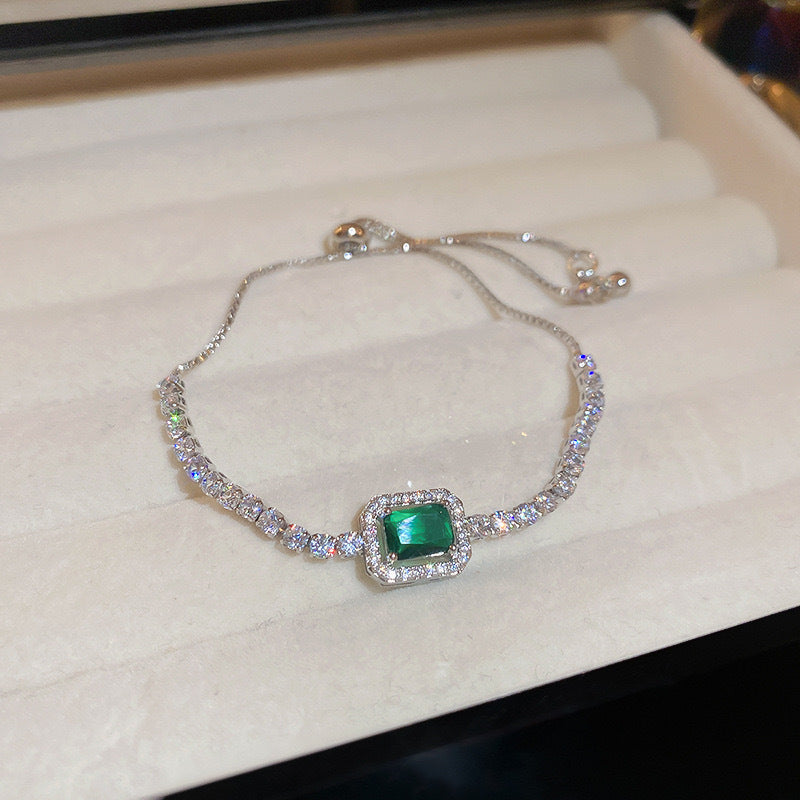 Shine Bright: Adjustable Zircon Pull Bracelet - Your Perfect Ornament