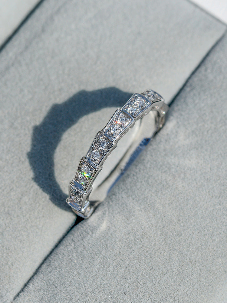 Micro-Inlaid Full Diamond Snake Ring: Exquisite Serpentine Elegance