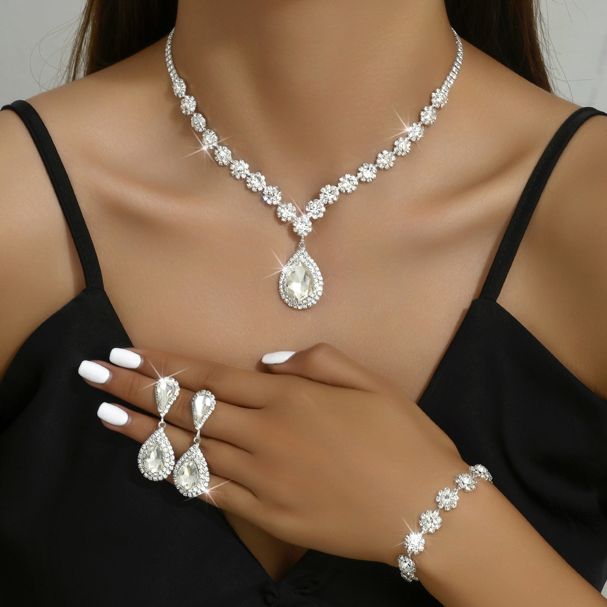 Graceful Ensemble: The Versatile Jewelry Trio