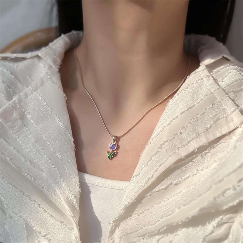 Blossoming Romance: Tulip Fashion Drop Oil Necklace and Bracelet Set