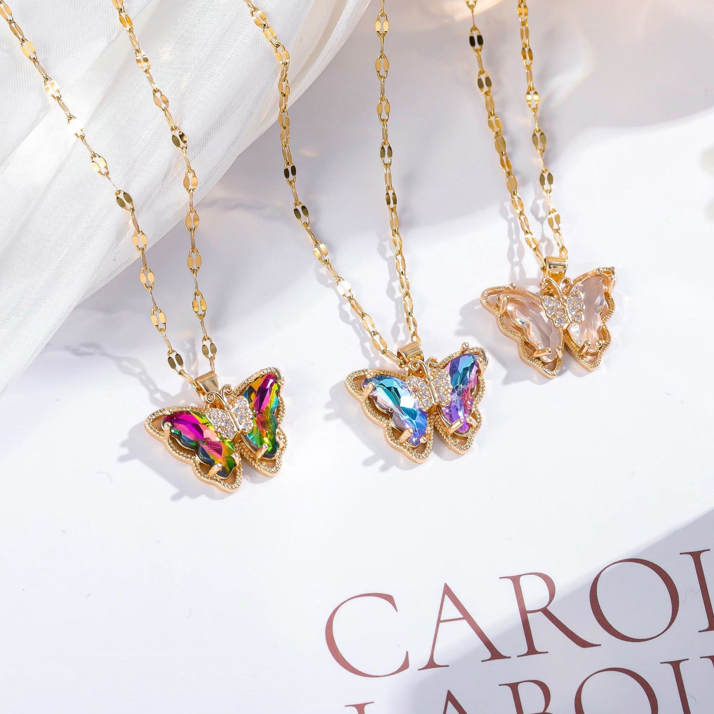 Fluttering Beauty: Micro-Inlaid Zircon Butterfly Clavicle Chain Necklace
