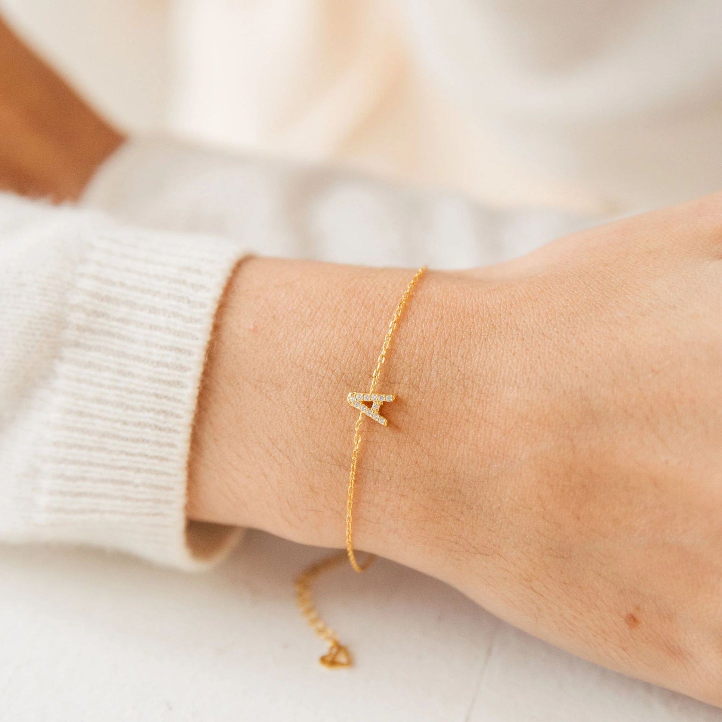 Diamond Alphabet: Elegant Ladies' Bracelet with English 26 Letters