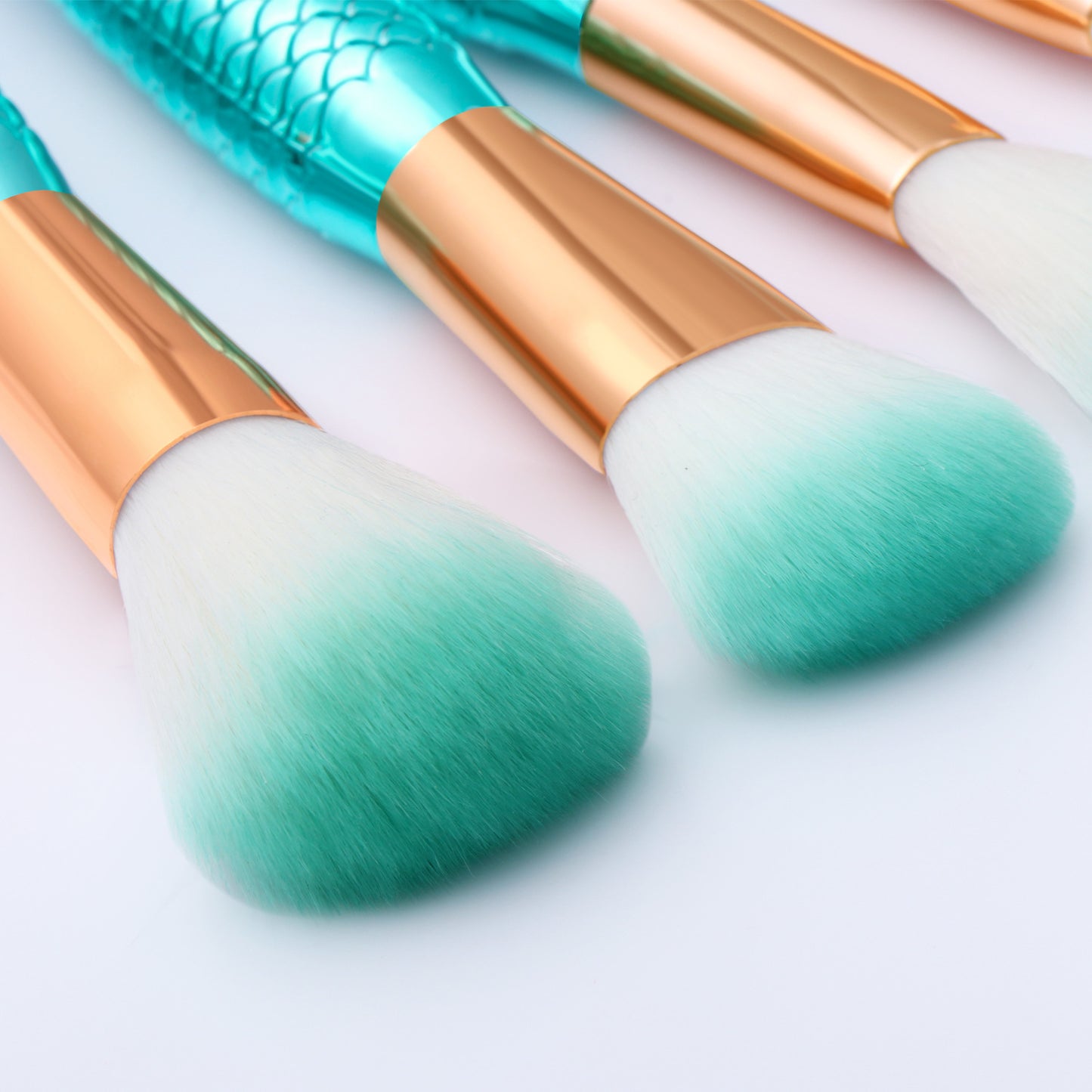 Mermaid Muse: Enchanting Makeup Brushes Shaped Like the Sea