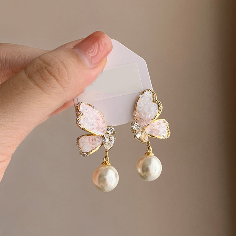 Luxurious Flutter: Gradient Butterfly Pearl Earrings with Rhinestones