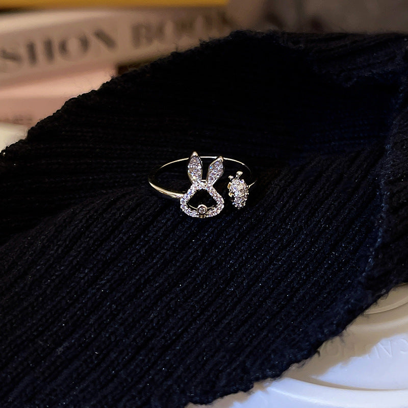 Whimsical Delight: Women's Asymmetric Carrot Rabbit Ring