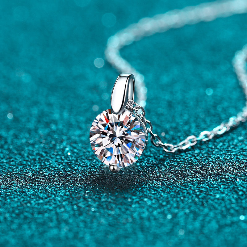 Effortless Elegance: Women's Simple Fashion Necklace for Every Occasion