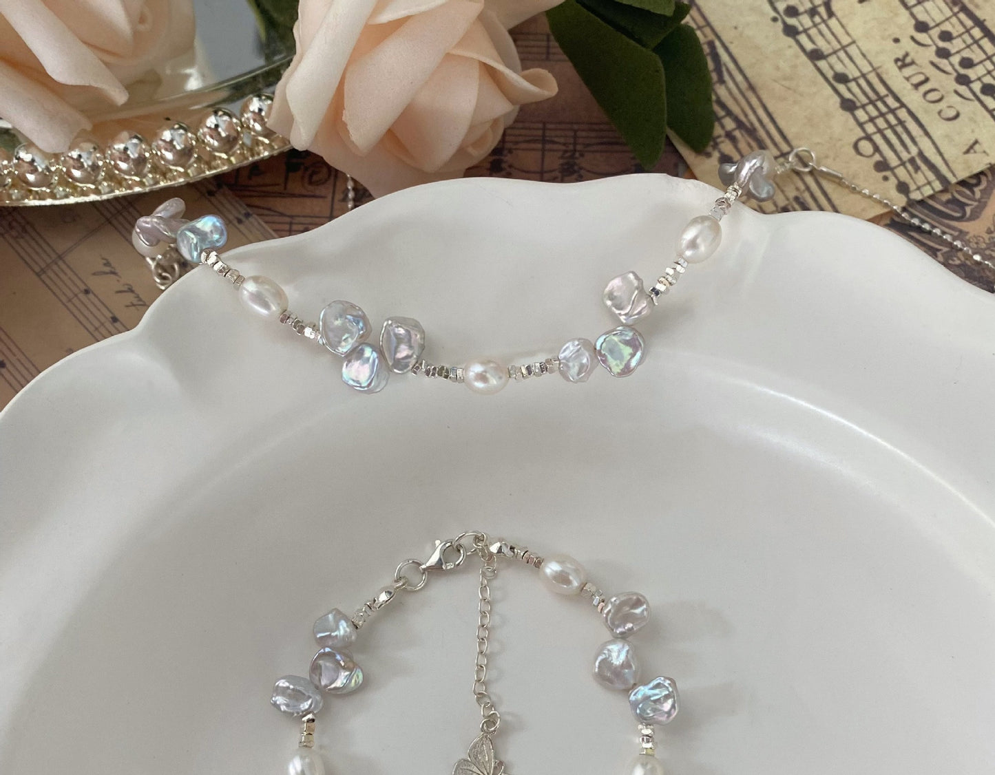 Pearl Flutter: Women's Butterfly Necklace and Bracelet Set