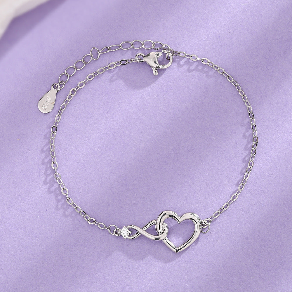 Embrace Love: Heart-shaped Bracelet - A Versatile Fashion Statement and Perfect Gift
