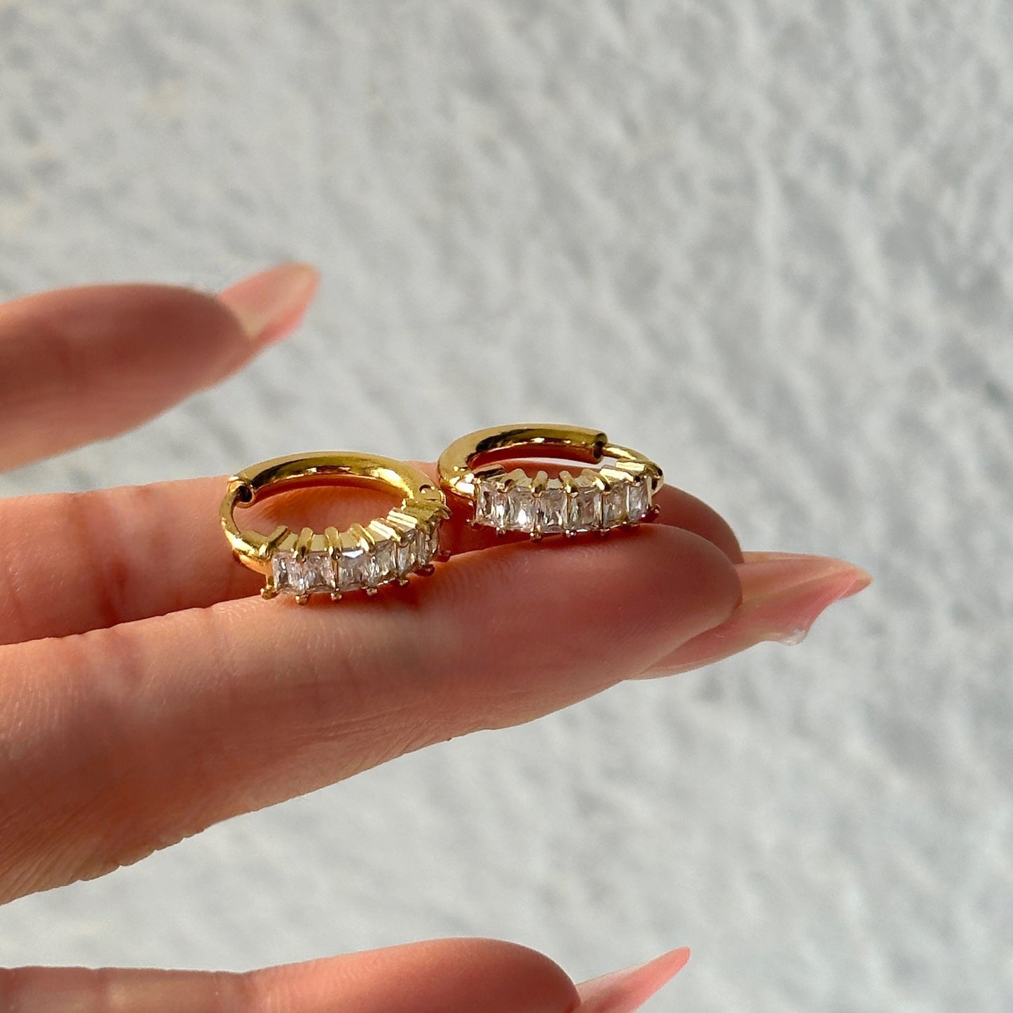 Vintage Vogue: Retro Titanium Steel Small Zircon Earrings
