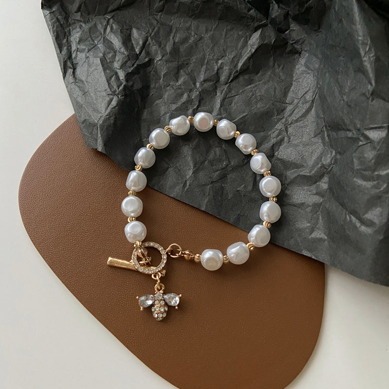 Luxurious Elegance: Exquisite Natural Stone Pearl Pendant Bracelet