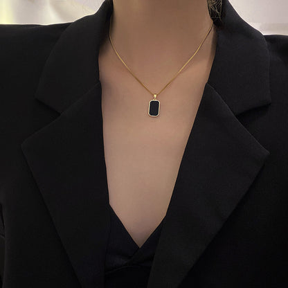 18K Gold Noir: Niche Design Non-Fading Titanium Steel Necklace