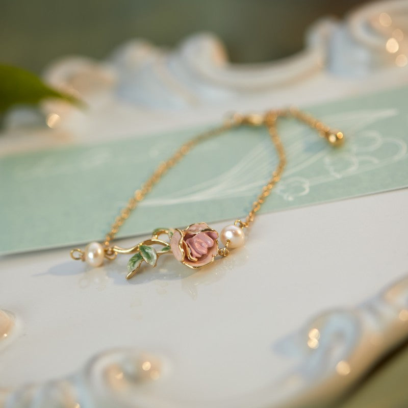 Vintage Elegance: Exquisite Enamel Drip Glazed Brass Gold-plated Pearl Bracelet with a Gentle Rose Touch