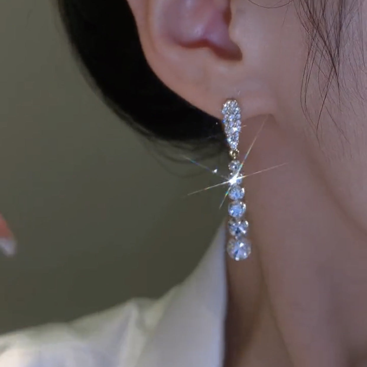 Lustrous Threads: High-Grade Long Rhinestone Tassel Earrings with Sterling Silver Needle