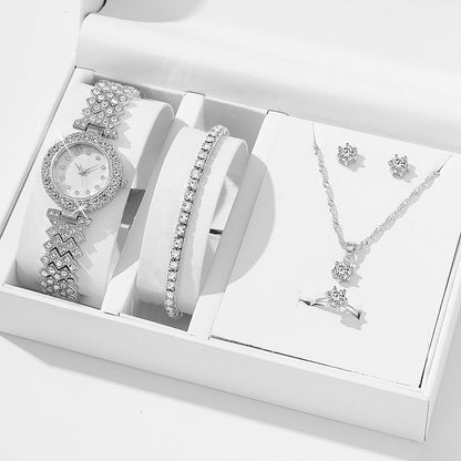 Radiant Elegance: Luxury Rhinestone Quartz Bracelet Watch - A Timepiece of Opulence for Women