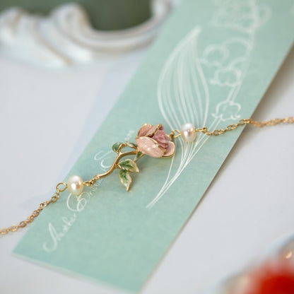 Vintage Elegance: Exquisite Enamel Drip Glazed Brass Gold-plated Pearl Bracelet with a Gentle Rose Touch